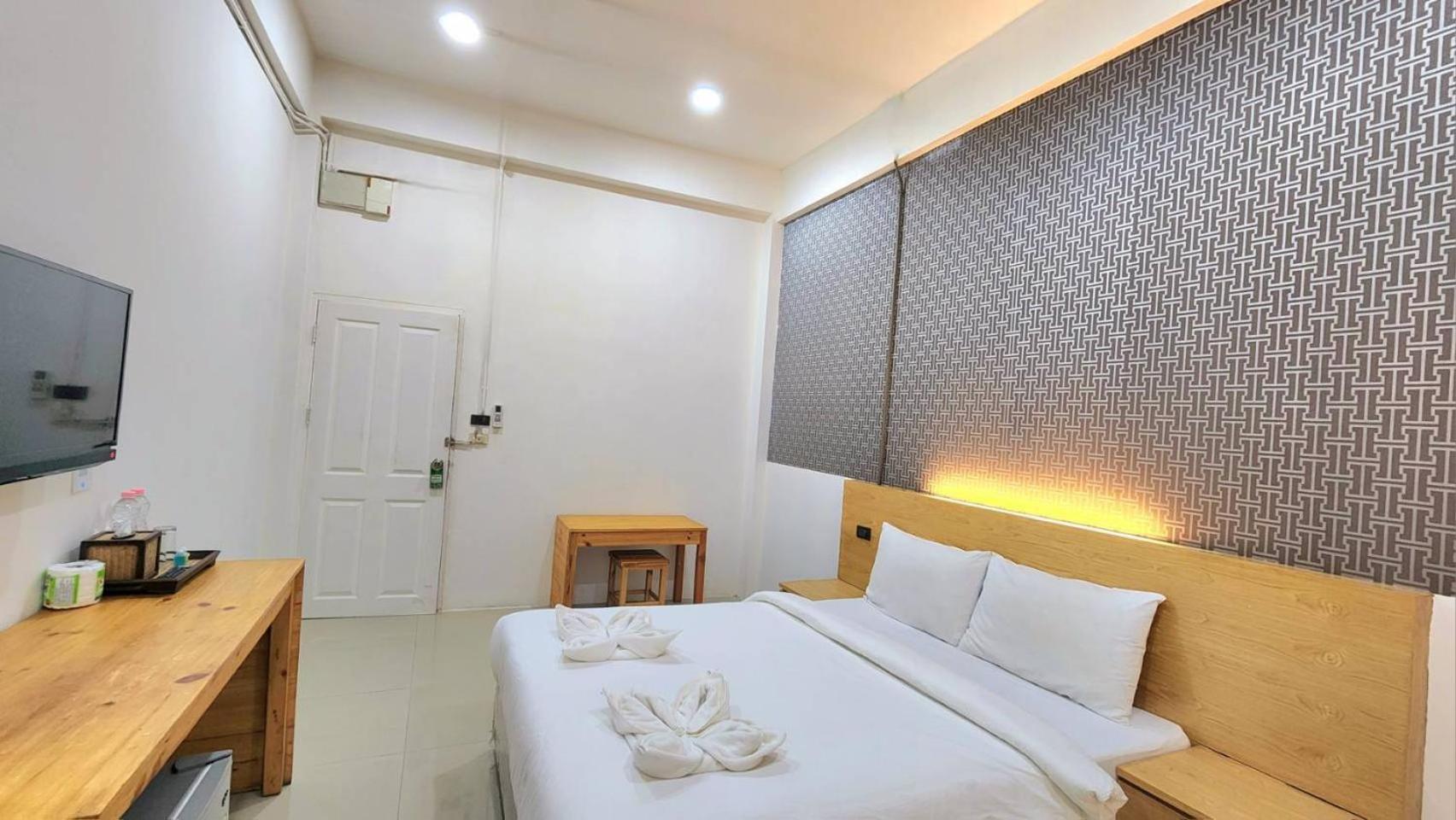 Jb Hotel Chiang Mai Exterior photo