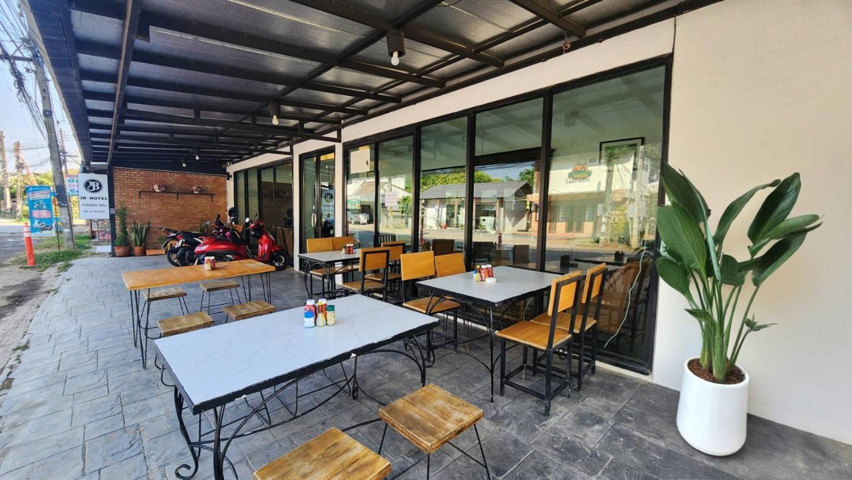 Jb Hotel Chiang Mai Exterior photo